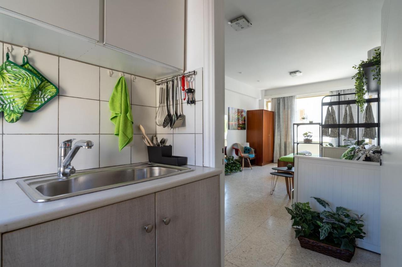 Oasis - Cozy Studio In Ларнака Экстерьер фото